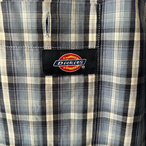 DICKIES- MENS SHORT SLEEVE BUTTON DOWN DRESS SHIRT - Picture 2 of 9